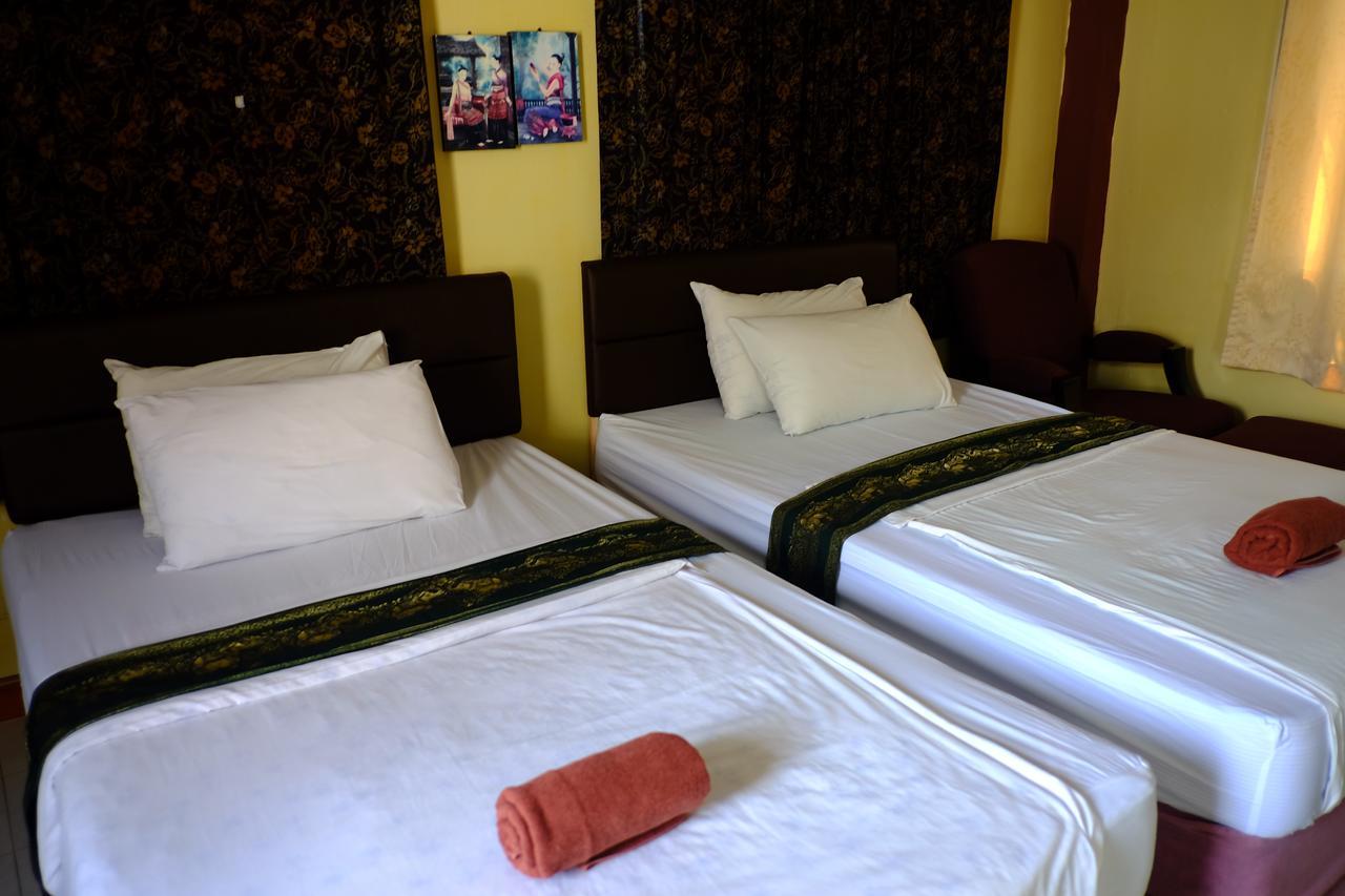 Sritrang Hotel Trang Exterior foto